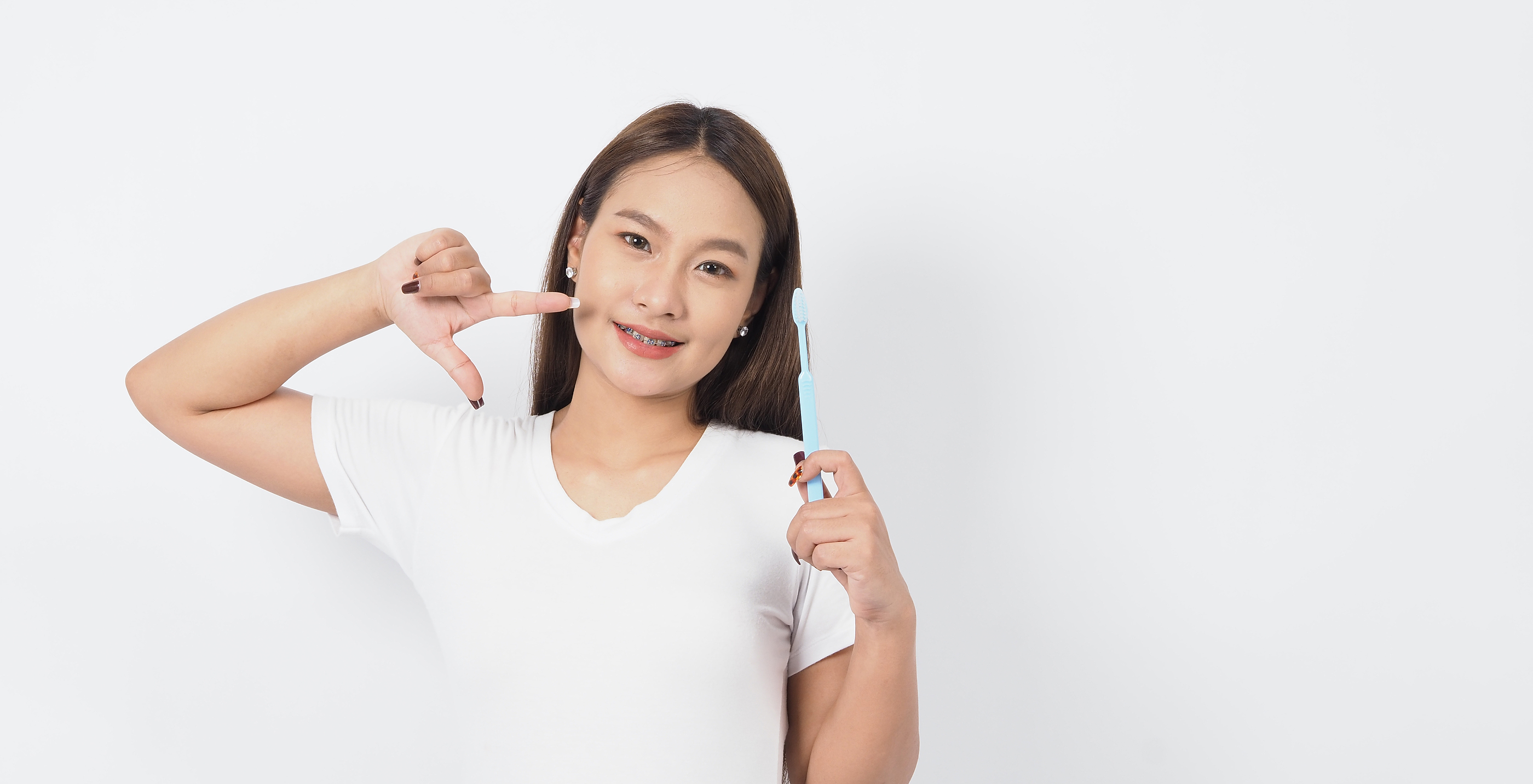 Invisalign vs Traditional Braces Invisalign vs Traditional Braces